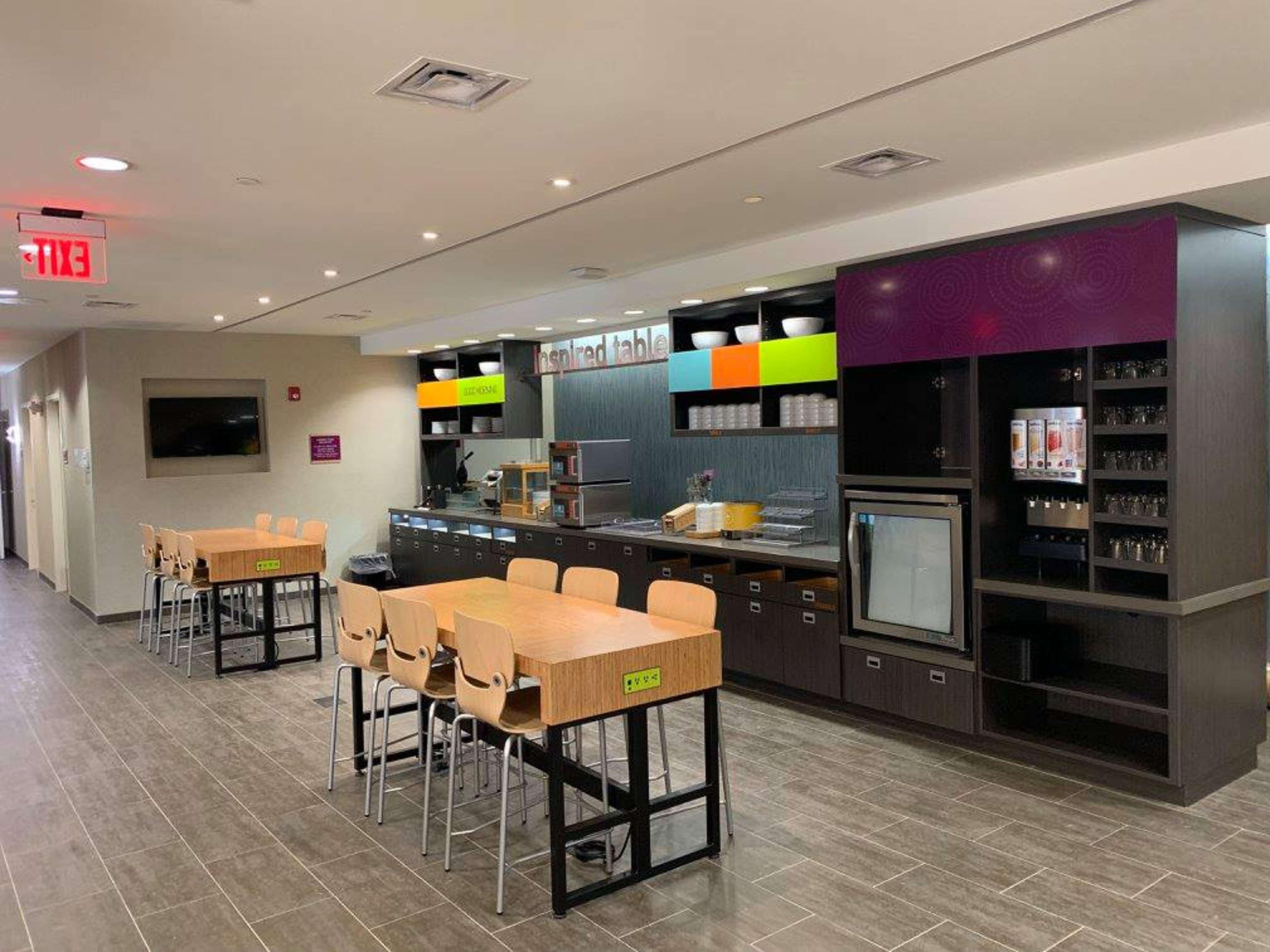 Home2 Suites By Hilton Newark Airport Exterior foto