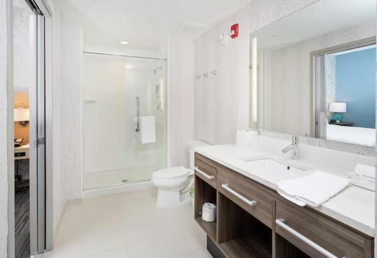 Home2 Suites By Hilton Newark Airport Exterior foto